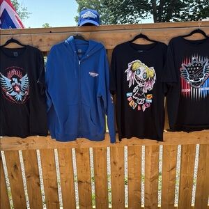 WWE Elimination Chamber 2025 Bundle, Sweatshirt size XL and T-Shirts size XXL